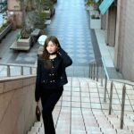 Hina Ishizaki Instagram - ⁡ select item💂🏻🤎 骨格ウェーブ身長156cm参考にしてみてね🎶 ⁡ jacket : 23501398 tops : 24513978 hanger : 15243256 ⁡ 2024年初の最大級セール、最大90%OFF 新年一発目のお買い物はSHEINで揃えよう！🧧　 ⁡ #PR #SHEIN @shein_japan @sheinofficial クーポンコード [ NYJP446 ]🪄 #SHEIN新春SALE #SHEINforAll #loveshein #saveinstyle #骨格ウェーブ #骨格ウェーブコーデ