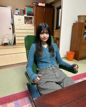 Hina Kagei Instagram - 小川家、満喫した、大興奮🤦🏻‍♀️🤍
毎週観てるドラマの世界にまさか入れるなんて〜〜
ふてほどファンの方はわかるポーズとかもあったり^ - ^
#不適切にもほどがある！ #ふてほど
