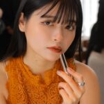 Hina Kagei Instagram – 4月5日発売の
RMK デューイーメルト リップカラー
ローンチイベントに行ってきました💄

私のセレクトは01の”マイチャイ”
ベージュトーンの色味で肌馴染みがいいカラー🤎

軽い付け心地なのにむちっと唇に立体感がでて
飲み物を飲んでもグラスに色が付かない、
つけたての質感が続くという魅力溢れるリップ。

この写真リップベースライナーも使用してるんだけど
01の”シエナ スエード” 単色使いも出来るし最高に良かった☺︎

#PR @rmkofficial
