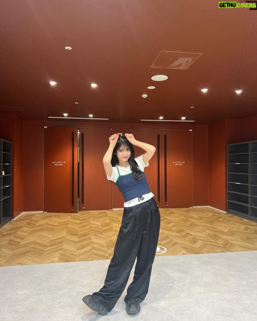 Hina Kagei Instagram - TGC熊本を締め括るイベント 「EXILE TETSUYA with EXPG in 熊本」に サプライズゲストとして呼んで頂きました〜！🫶🏻 私自身、ダンスが下手で苦手意識があったし 子供たちと一緒に踊る事も初めてだから、 うまく踊れなかったらどうしようと緊張してたけど イベントが始まると上手い下手なんてことは気にせずに 純粋に心からダンスを楽しめてあっという間の最高な時間でした☺︎ ダンスがより好きになったし本当に楽しかったーーー！🐻🩶 @exile_tetsuya_epi さん 呼んで頂きありがとうございました🔥