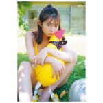 Hina Kikuchi Instagram - 10/24(火)発売‼ ヤングチャンピオン22号の表紙・巻頭を飾らせて頂きました！ポップでかわいい写真が沢山です·͜· ︎︎ᕷチェックよろしくお願いします！