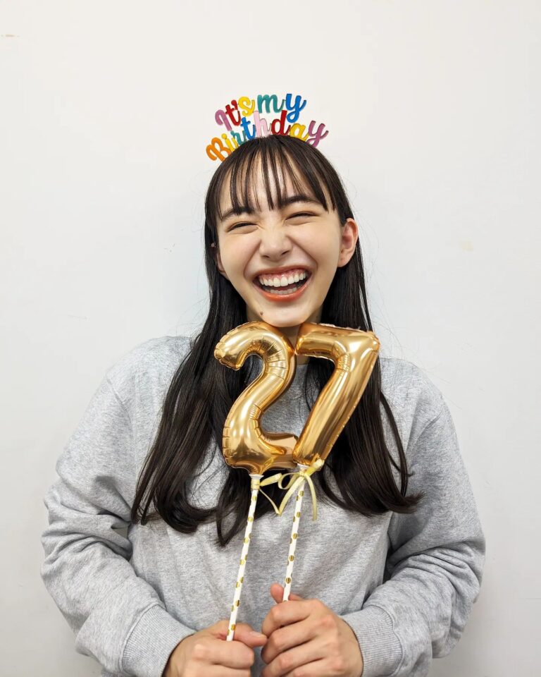 Hiroe Igeta Instagram - 27歳、 大人な女性を目指しながら 何事も全力で頑張ります🌼