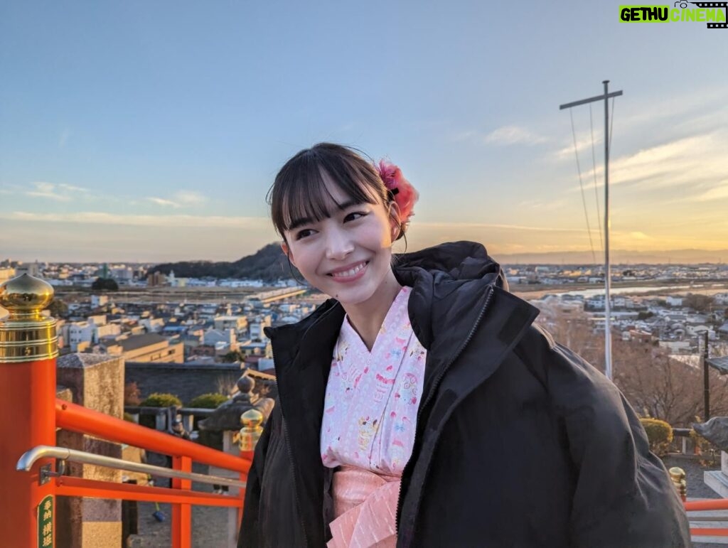 Hiroe Igeta Instagram - NHK夜ドラ VRおじさんの初恋 遂に今夜から最終週が始まります。 思い出の夏祭りのオフショット🐰 もうすでに寂しいです、 @nhk_yorudora