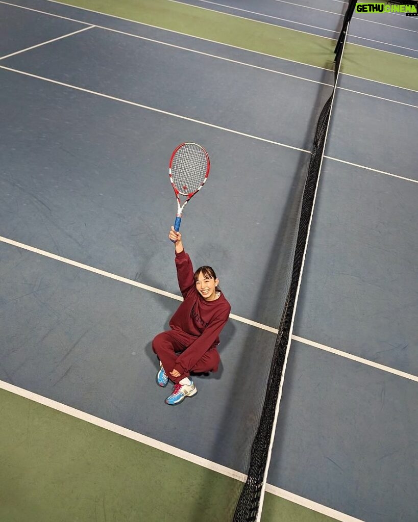 Hiroe Igeta Instagram - 久しぶりのテニス🎾 10年前のガットを張り替えて臨みましたが、 筋力落ちてて体がすっかり忘れてました🥲 今年の目標がまた一つ増えました。 テニス上達したい〜、、