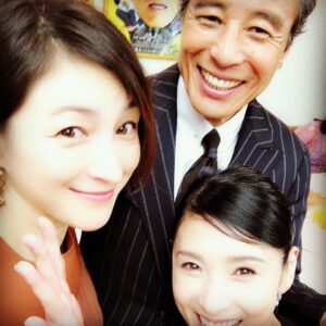Hitomi Kuroki Instagram - ☺︎❤︎
.
.

映画「終わった人」本日公開🌷✨
ぜひご覧になってください〜😽😻😻
.
.

#終わった人#舘ひろし#広末涼子#黒木瞳