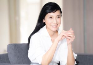 Hitomi Kuroki Instagram - 🤍🤍🤍
⁡
この度、株式会社SpartyのCPO（Chief personalized officer）に就任し、HOTARU PERSONALIZEDに携わることになりました。
1人1人の肌に合ったスキンケアが届く、パーソナライズドスキンケア。
みんなと同じじゃない、パーソナライズの魅力を伝えていきたいと思います。
⁡
 HOTARU PERSONALIZED −NEW COLOR PROJECT−
 https://hotaru-personalized.com/specialcontents/kuroki_project/
⁡
🤍🤍🤍