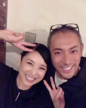 Hitomi Kuroki Instagram - うふふふ❤︎
海老蔵さんと！