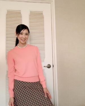 Hitomi Kuroki Instagram - 皆様、こんにちは🌼お元気ですか？
特に何もないのですが、更新してみました

(笑)