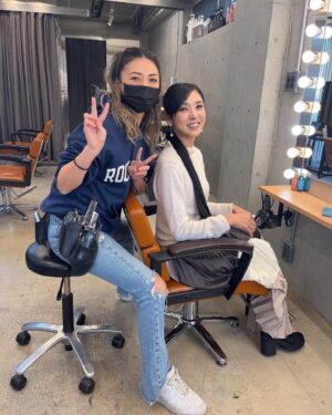 Hitomi Kuroki Instagram - 🕊🫧
⁡
4年間伸ばした髪をバッサリ！✄
ヘアドネしました🪡🦭
⁡
ももちゃんありがとう🤍