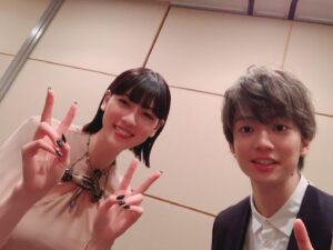 Hitomi Kuroki Instagram - 👘🍀﻿
﻿
﻿
『十二単衣を着た悪魔』11/6 に公開です！﻿
ぜひ劇場のお二人に会いに来てくださいね♥️﻿
﻿
#十二単衣を着た悪魔#伊藤健太郎#三吉彩花﻿