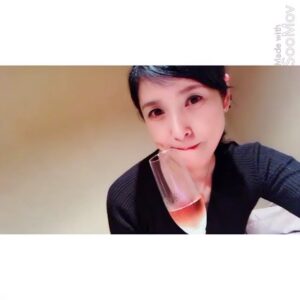 Hitomi Kuroki Instagram - .
.

この1年ありがとう、この1年もよろしく .
#黒木瞳#1005#🎂