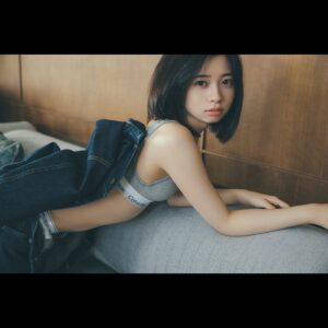Hiyori Sakurada Instagram - お知らせ☁️

2nd写真集が11月29日に発売することが決定しましたー！

今しか見れない自分をこの一冊に詰め込みました。表紙とタイトルはもう少し待っててね☺︎