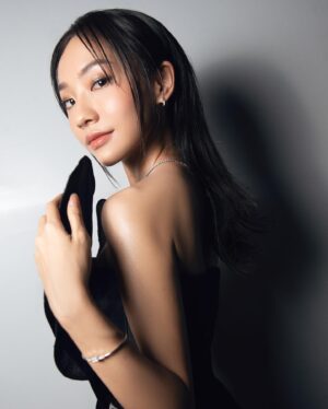 Hoàng Hà Instagram - 🌷 Hoàng Hà at Ho Chi Minh City International Film Festival - HIFF 2024 @hiff.vn 

#HoangHaActress #HoangHa #HCMCInternationalFilmFestival #FilmFestival #HIFF2024 #HIFF #KYEagency #rinbychungthanhphong #maisondebijoux #Vietnam #Cinema #VietnamCinema #future