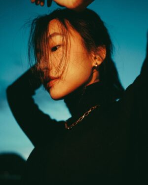 Hoàng Hà Instagram - Chủ nhật, 21.8.2022 ...

Người khác xấu không khiến bạn xấu đi.
Chính là ánh sáng lấp lánh của trưởng thành.

"There was no growth without risk and a facing up to fear."

Pretty Maturity,
Hoàng Hà.

#HoangHaActress 
📸 Derek Pham