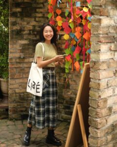 Hoàng Hà Instagram - 11.12.2023

Tuổi mới Hạnh Phúc, tung bay khắp nơi, nhưng an lành ở ngay đây nhé Hoàng Hà iuuuuuu ! 🌷

Hoàng Hà cảm ơn mọi người, các ông bà, các bác, các cô chú, các anh chị, các bạn và các em ... đã gửi lời chúc mừng sinh nhật tới Hà ạ! 
Cảm ơn Bố Mẹ và gia đình đã gọi điện cho Hà từ sáng sớm, nên dù ở xa mọi người và khán giả, nhưng Hà đã nhận được tình yêu thương đầy ắp cả ngày hôm nayyyy :")

Hà xin được cảm ơn từng người từ từ nhé ạ !

PRETTY, 
#HoangHa 🌷☃️

#HoangHaActress #EmVaTrinh #DaoAnh #KeAnHon #Phong #ChungTaCua8NamSau #Dương