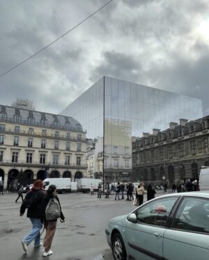 Holland Taylor Instagram - Coming upon this elusive building is typical of this beautiful city where I seem to gasp at every turn. 
#AlwaysGasping
