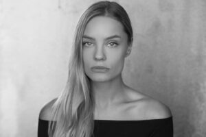 Holly Horne Instagram - 🎭 #actor #london #headshots