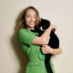 Holly Taylor Instagram - !! its national best friends day !! what better way to celebrate than by bringing a new best friend home from a shelter 🐾 this statistic is so powerful, so be a part of the change by donating to @bestfriendsanimalsociety , adopting, or spreading the word 🧡 donations are being matched today for double the love ! my best friend jimi pictured here, miss him every day 🪽 #BringLoveHome