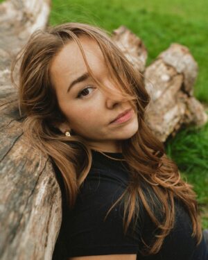 Holly Taylor Instagram - 🌱🌱🌱@bpricephotography 🌱🌱🌱