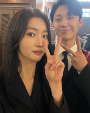 Hong Bi-ra Instagram - 매우 보기 힘든 조합😇 
고맙고 미안했던 강호오빠도 이젠 안녕!🙏🏻