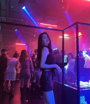 Hong Bi-ra Instagram - 🩰and...💃🏻?😜🔥 #나쁜엄마 #오하영