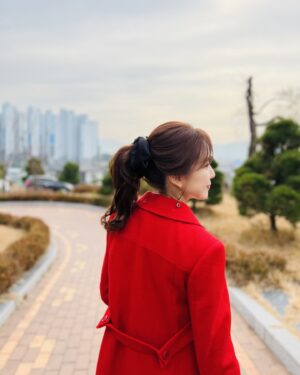 Hong Eun-hee Instagram - 12월! 코끝쨍 추위시작!
따뜻하게 챙겨입고
감기조심하세요 ^^