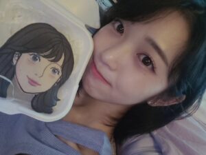 Hong Seung-hee Instagram - 🥳