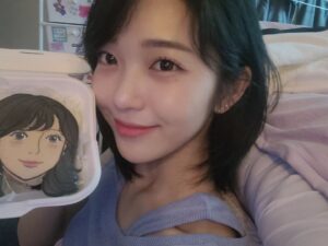 Hong Seung-hee Instagram - 🥳