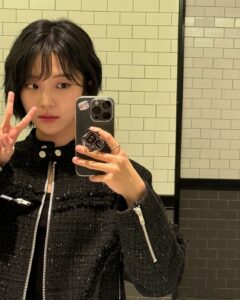 Hong Seung-hee Most Liked Photos and Posts