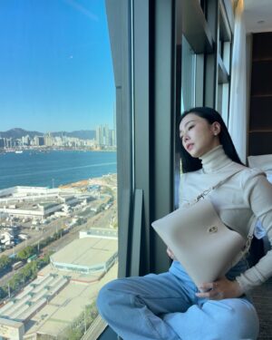 Hong Soo-hyun Instagram - #에스콰이아 #esquire