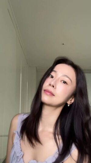 Hong Soo-hyun Instagram - 주희부원장 🩵 Makeup genius!!!
