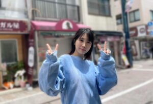 Honoka Matsumoto Instagram - .
「ミワさんなりすます」第5話
ご覧いただきありがとうございました！

明日はindigo la Endさんの最新アルバム『哀愁演劇』がいよいよ発売です！
松本がジャケット&「忘れっぽいんだ」のMVに出演しております。ぜひ！

#松本穂香 
#ミワさんなりすます 
#indigolaend 
#哀愁演劇 
#忘れっぽいんだ