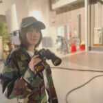 Honoka Matsumoto Instagram - . 何かを求めてスタジオ内を歩き回る謎の女🕵🏻‍♀️ #ラフな生活のススメ #松本穂香 #見つけたのはスケジュール表でした