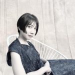 Honoka Matsumoto Instagram - . こちらの髪型、MGはミワさんヘアと呼んでますが ハンサムショートという呼び方もあるみたいです💇🏻 昨日発売の週刊SPA! 表紙に出演させていただいてます！ そしてau高杉くんシリーズの新CMも 本日からOAスタートです👓 #松本穂香 #ミワさんなりすます #意識高すぎ高杉くん #はんさむしょーと