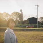 Honoka Matsumoto Instagram - . 昨夜は#午前0時の森 「おかえり、こっち側の集い」 ありがとうございました🕛🌲 ▼明日は ZIP! DayDay. ヒルナンデス! 情報ライブ ミヤネ屋　　　 に生出演します！ そしてよる11:59から 「自転しながら公転する」スタートです🌀 #自転しながら公転する #松本穂香 若林さんの本を擦り切れるほどに読みこむ松本。