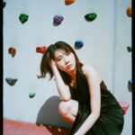Honoka Matsumoto Instagram - . 本日発売の雑誌EYESCREAMにて 小見山峻さんの連載「popcorn-talkie」に出演しております！ 📸 @shun_komiyama 👗 @nobuyuki.ida @loewe 💄 #izumiomagari 写真は本誌未使用のアザーカットです。 本誌の方も是非！ #松本穂香 #eyescream