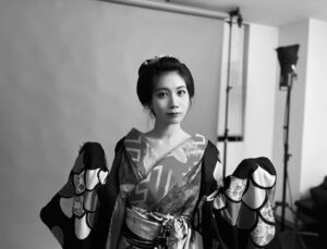Honoka Matsumoto Instagram - .
🏮鬼平犯科帳シリーズ劇場版『血闘』本日公開です🏮

主人公・平蔵(松本幸四郎さん)の
青年時代(市川染五郎さん)に影響を与えるおろくという人物を演じています👘

ぜひ劇場で！！