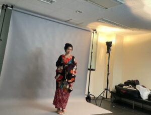 Honoka Matsumoto Instagram - .
🏮鬼平犯科帳シリーズ劇場版『血闘』本日公開です🏮

主人公・平蔵(松本幸四郎さん)の
青年時代(市川染五郎さん)に影響を与えるおろくという人物を演じています👘

ぜひ劇場で！！