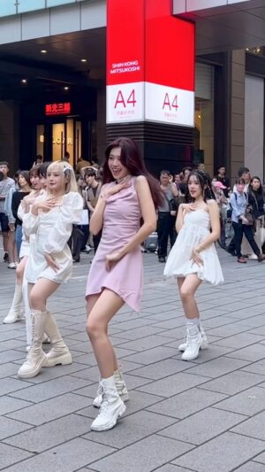 Hsin-Ling Chi Instagram - 放個小片段🧚‍♀️

#onespark #onesparkchallenge @twicetagram