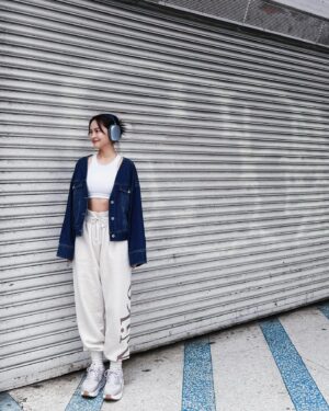 Hsing-Chen Yeh Instagram - ☁️捉摸不透的天氣🎧

#星のコーデ @nike 
#AirMaxDay 🫶🏼