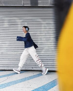Hsing-Chen Yeh Instagram - ☁️捉摸不透的天氣🎧

#星のコーデ @nike 
#AirMaxDay 🫶🏼