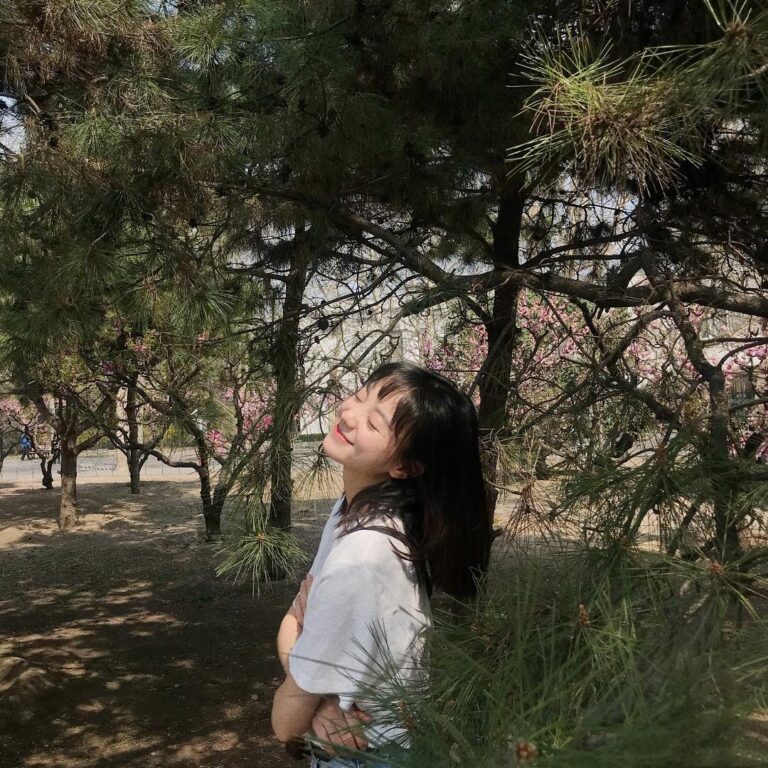 Actress Hu Yixuan HD Photos and Wallpapers April 2019