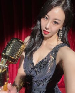 Actress Hwang In-sun HD Instagram Photos and Wallpapers October 2023