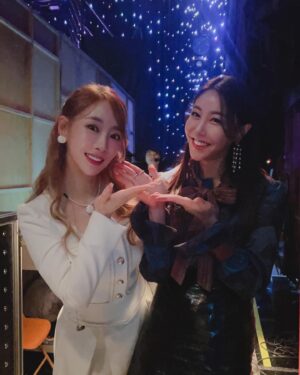 Hwang In-sun Instagram - 찬란했던 하루 💙💜
SBS fill 더트롯쇼! 
니가말해봐 영상 올라왔어요 :) 
좋아요 🙋‍♀️ 많은 댓글 부탁드려요 🙏
#니가말해봐
#가수황인선
#트로트
#sbs더트롯쇼