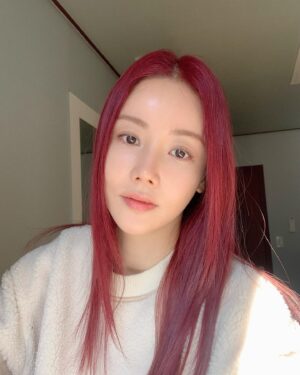 Hwang Woo-seul-hye Instagram - 날씨가 너무 추운데 감기조심하세요 ~~~🙏❤️