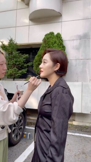 Hwang Bo-ra Instagram - 전소미첼린지 왕년에콜라텍에서 테크토닉좀 햇는데 쉽지않네 휴