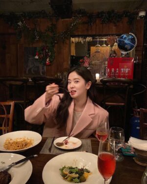 Hwang Bo-reum-byeol Instagram - 