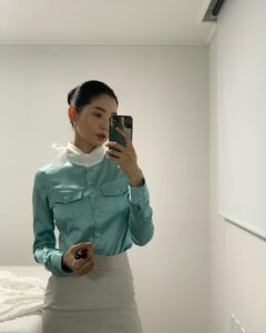 Hwang Seung-eon Instagram - #영화 #뉴노멀 절찬리 상영중📽️