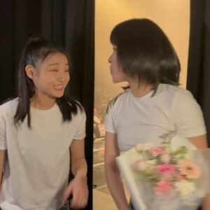 Hyojin Choi Instagram - @liakimhappy ✨
원밀리언 팬콘서트 다녀왔습니다
저에겐 감회가 새로웠던 라라라치무대,
@yoojunglee11 이와 함께한 폭스무대까지
정말 행복했어요! 초대해주셔서 감사합니다 💗
예쁜사진도 너무너무 감사해요🙌
모두들 행복하세요 !