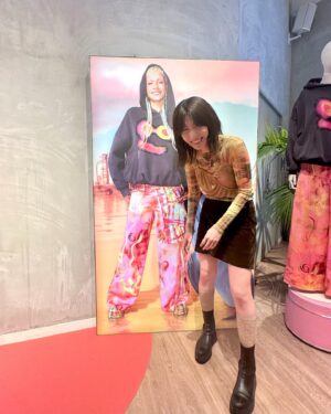 Ikumi Nakajima Instagram - 💐💐💐

@desigual × @collinastrada 
#desigual
#CollinastradaXDesigual
#gifted

#IkkyuNakajima
#tricotband 
#geniehigh

#fashion